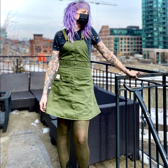 Vintage Dresses & Skirts - 🦊 FOX & VIXEN || HANDMADE VINTAGE || 1942 Pinafore Hiking Dress | Army Green